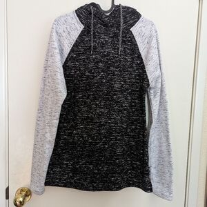 Trademark Brooklyn Cloth Black and White Raglan Hoodie Women's Size Small